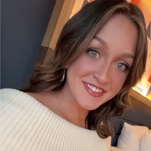 Meet your Posher, Chyla - Picture 2 of 2